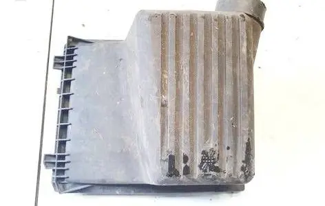 Volkswagen Golf III Air filter box 1H0129607A 1H0129620