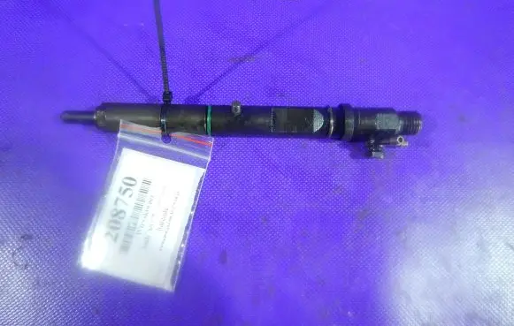 Audi A6 S6 C5 4B Fuel injector 059130201E