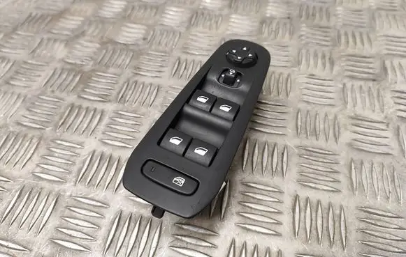 Peugeot 308 Electric window control switch 98319761ZD