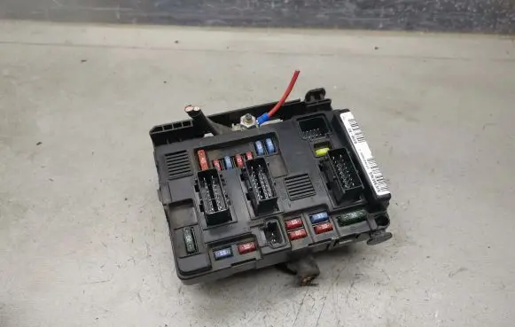 Peugeot 307 BSM Control unit 9650618480 U118470003L BSMB3