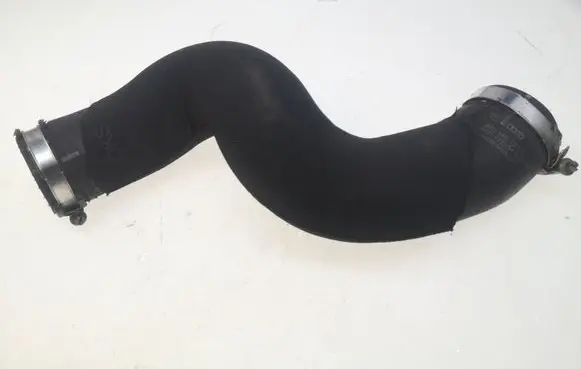 Audi Q5 SQ5 Intercooler hose/pipe 8R0145737H