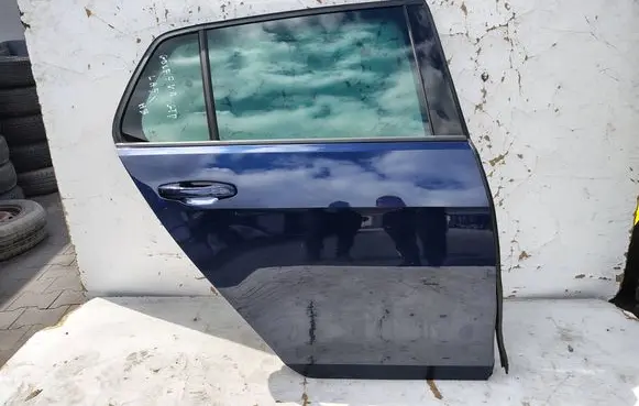 Volkswagen Golf VII Rear door