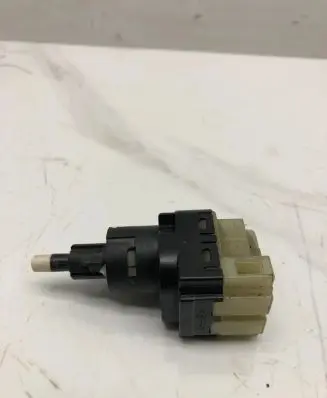 Audi A4 S4 B7 8E 8H Brake pedal sensor switch 1K2945511