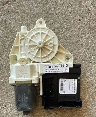 Audi A3 S3 8P Rear door window regulator motor 8P4959801D S006079021C