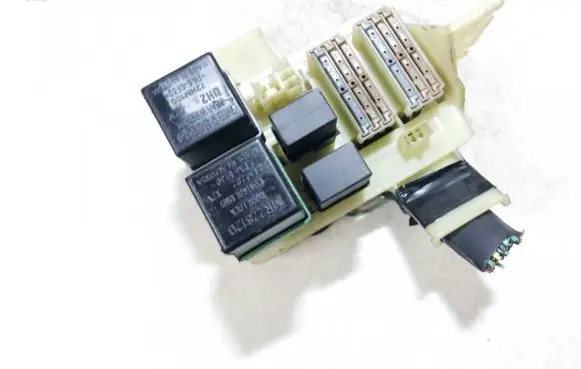 Mitsubishi Space Star Fuse box set mb9533821