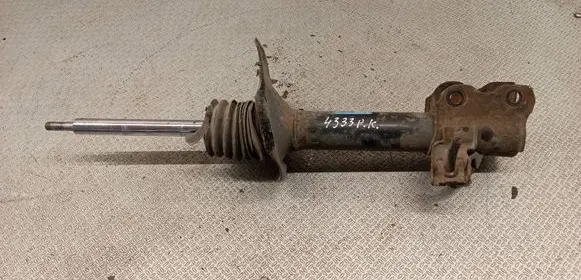 Nissan X-Trail T30 Front shock absorber/damper 