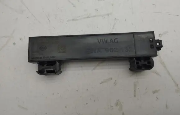 Audi A3 8Y Keyless system antenna 5WA962132