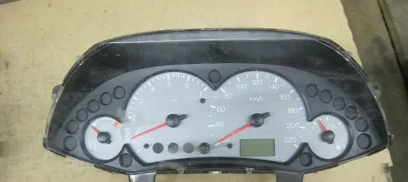 Ford Focus Speedometer (instrument cluster) 98AP10841BC