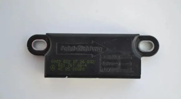 Mercedes-Benz CLS C219 Airbag deployment crash/impact sensor 821761664 A0038200726Q02