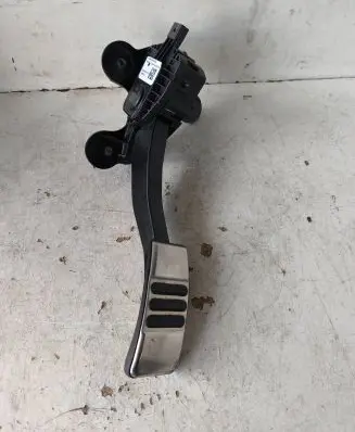Ford Mustang V Accelerator throttle pedal CR339F836AB D1629D0271
