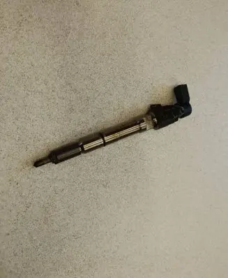 Volkswagen Caddy Fuel injector 03L130277B 72286 CD01