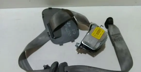 Hyundai Santa Fe Third row seat belt 898202B300