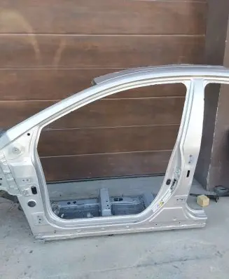 Toyota Prius Prime Pillar (middle) 