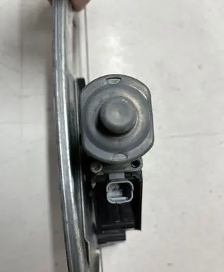 Peugeot 208 I Front door window regulator with motor 9673154480 9674254480 37244000