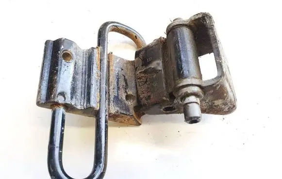 Audi A6 S6 C5 4B Rear door lower hinge 4b0833412e