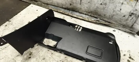 BMW 5 E60 E61 Dashboard lower bottom trim panel 7156235
