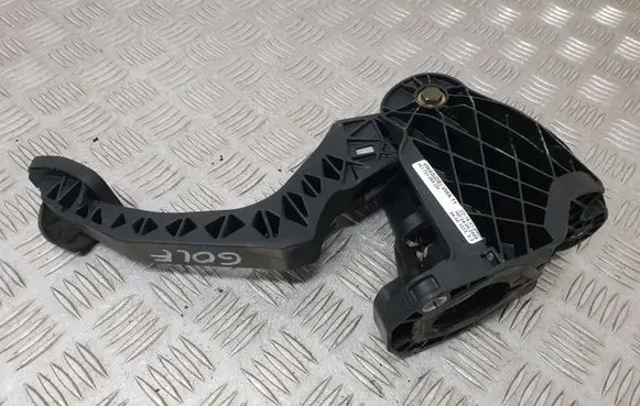 Clutch pedal