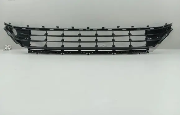 Volkswagen Golf V Front bumper lower grill 5G0853677M