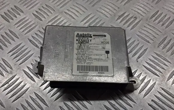 Renault Megane III Airbag control unit/module 8200682381