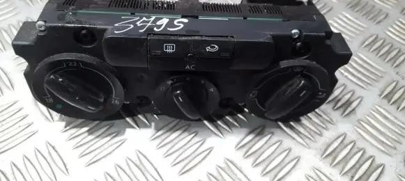 Volkswagen Golf V Climate control unit