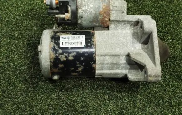 Renault Trafic III (X82) Starter motor 233003248R