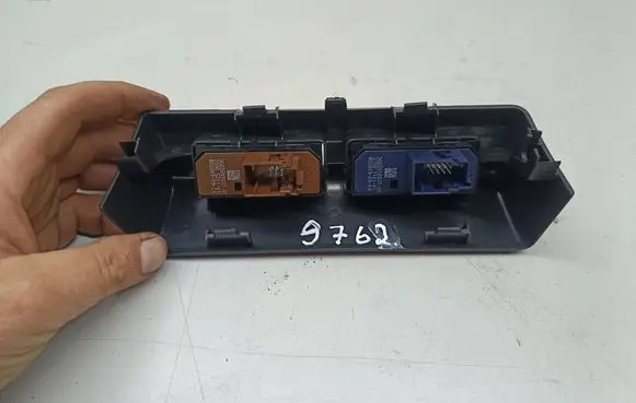 Peugeot 5008 ESP (stability program) switch 96656490XT 96656165XT00