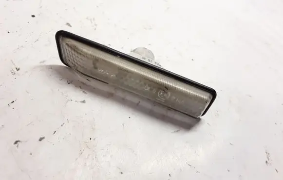 BMW X5 E53 Front fender indicator light E130144 715449101