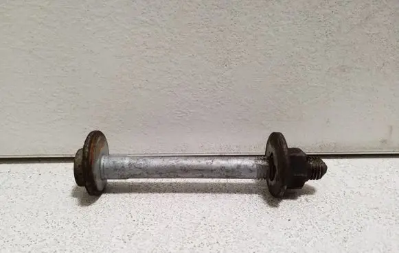 Mercedes-Benz CLS C218 X218 Rear suspension camber bolt 