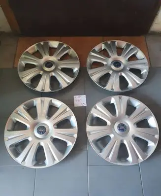 Ford Turneo Courier R16 wheel hub/cap/trim 