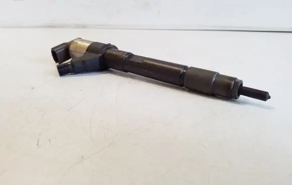 Mitsubishi L200 Fuel injector 1465A439 12B56049