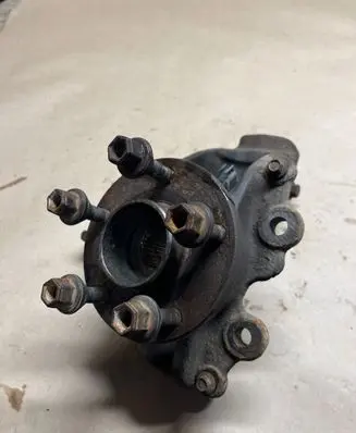 Ford Focus Front wheel hub spindle knuckle 3k170