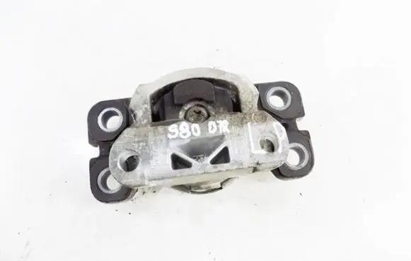 Volvo S80 Engine mount bracket