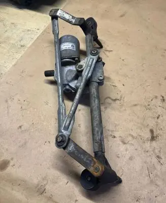 Opel Corsa D Front wiper linkage 13182340 367546129