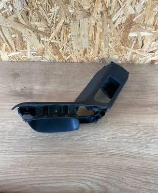 Volkswagen Golf III Front door cover/cap 1H0867180B