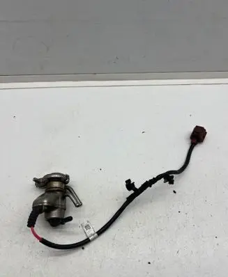 Skoda Octavia Mk3 (5E) AdBlue injector 04L131113P 044402504203 070719103608