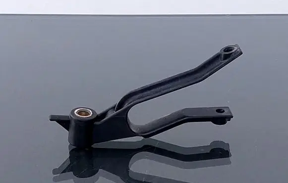 Opel Zafira B Radiator mount bracket 13162131 643300890