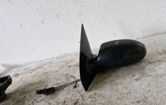 Manual wing mirror