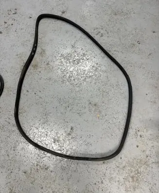 Mercedes-Benz ML W164 Front door rubber seal A1646900476