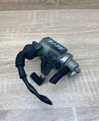 Audi A6 S6 C5 4B Turbo solenoid valve 059906627A
