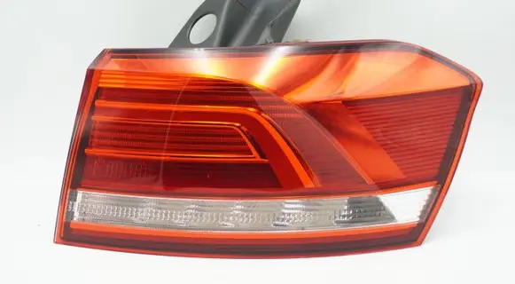 Volkswagen PASSAT B8 Rear/tail lights 3G9945312