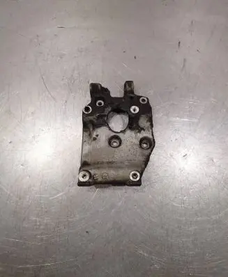 Volvo V50 A/C compressor mount bracket 9646719580
