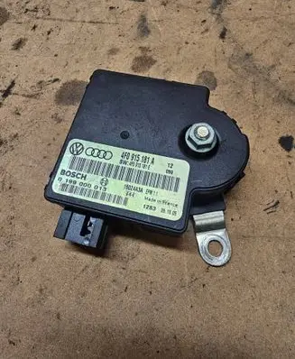 Audi A6 S6 C6 4F Power management control unit 4F0915181A 4F0910181E 15024A3A