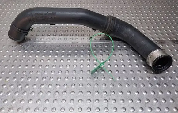 Volkswagen Polo IV 9N3 Intercooler hose/pipe S26380425 6Q0145762AK