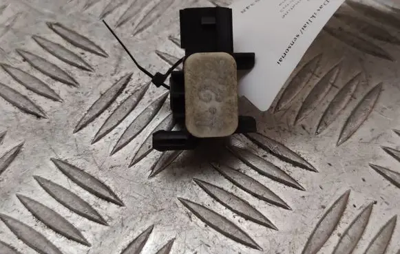 Mitsubishi Outlander Airbag deployment crash/impact sensor 8651A166