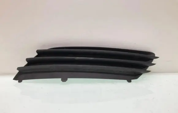 Opel Astra H Front bumper lower grill 13117250