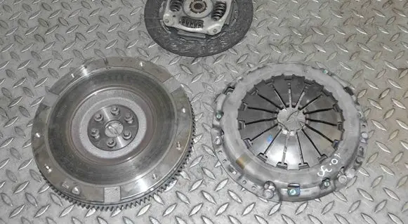 Ford Focus Clutch set kit H6BG6375AA