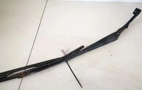 Subaru Forester SG Front wiper blade arm