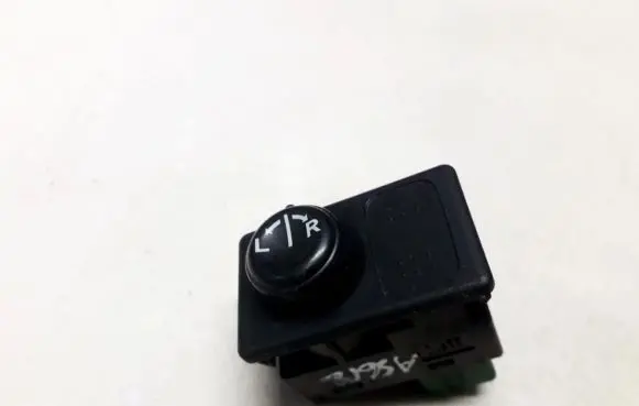 Nissan Primera Wing mirror switch