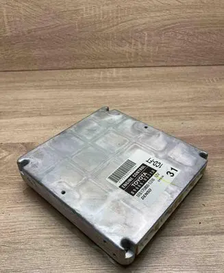 Toyota Corolla E120 E130 Engine control unit/module ECU 8966602310 MB1758005310