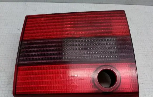 Volkswagen PASSAT B4 Tailgate rear/tail lights 3A9945108C 394108